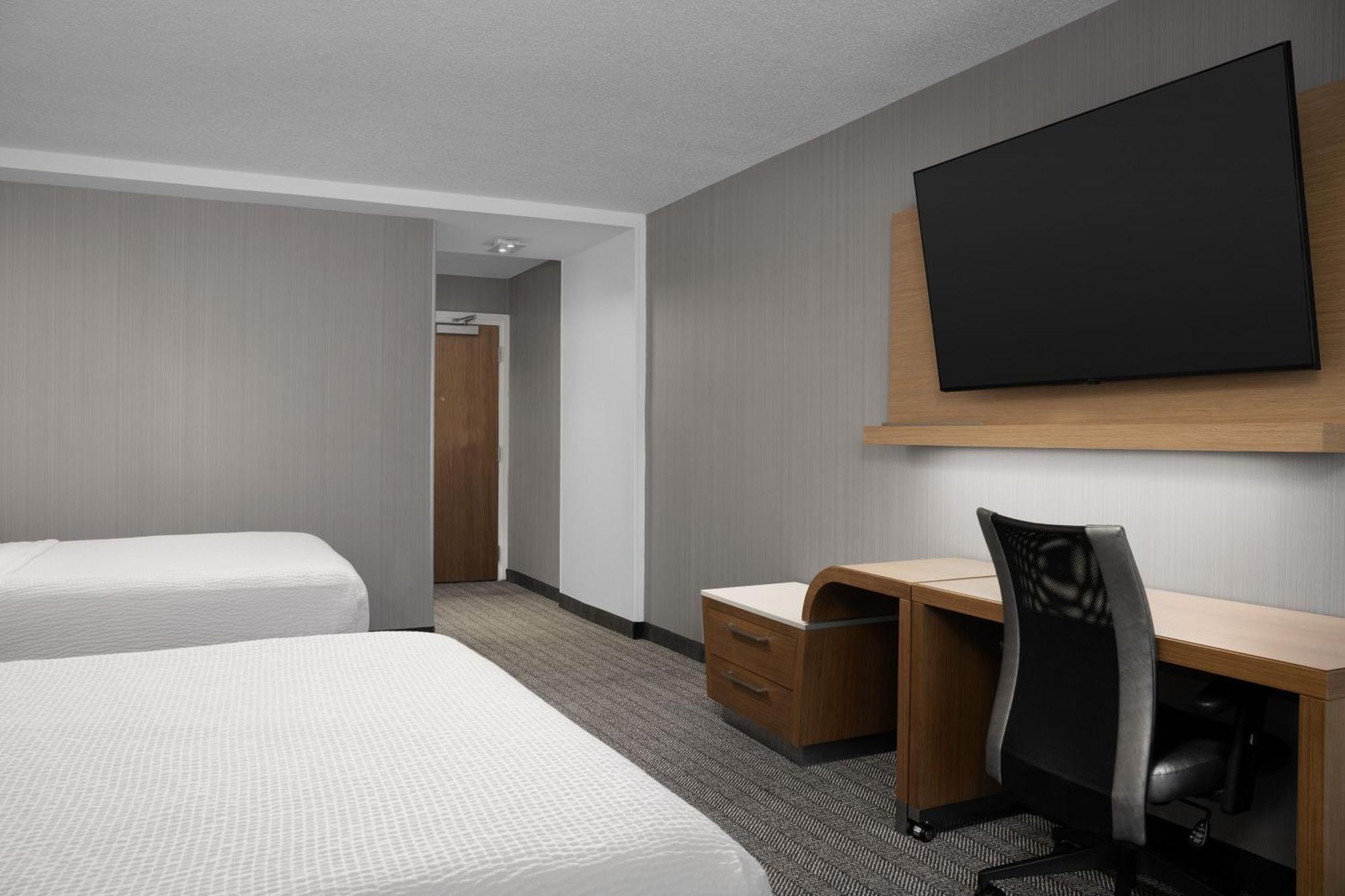 Hotel Courtyard By Marriott Philadelphia Bensalem Exterior foto